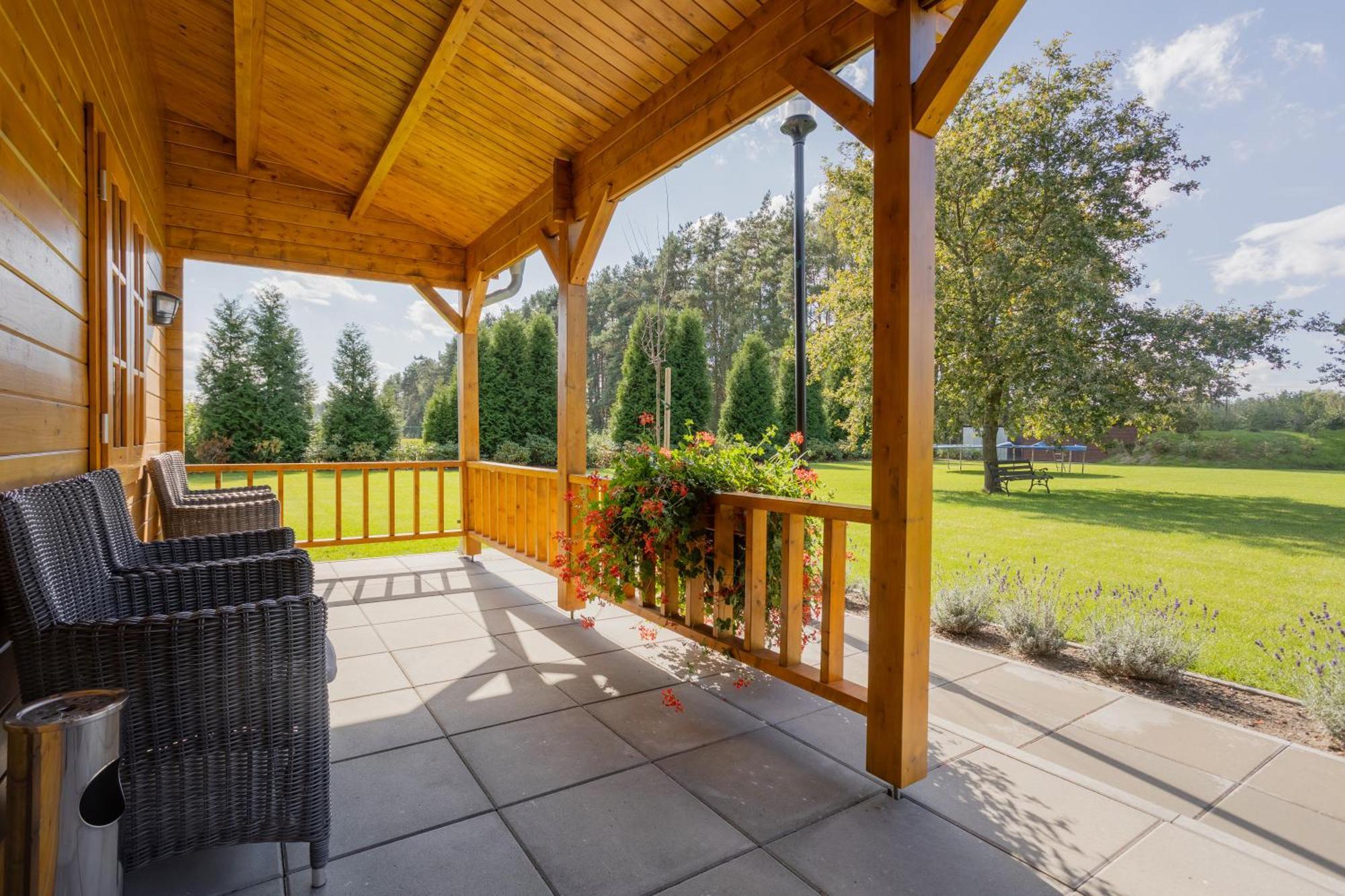 Hubertus Dwor Mysliwski Opole Dış mekan fotoğraf